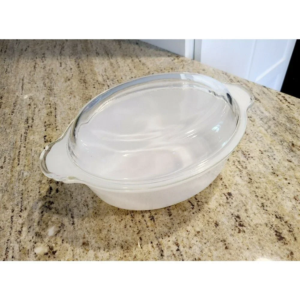 VTG Fire King Milk Glass 1-2Qt Casserole Dish With Lid #467. Reverse Label.